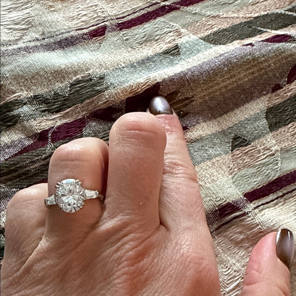 NWT 925 Sterling Silver Ring with Zirconia 2ct  center stone .5 ct sides box sz5